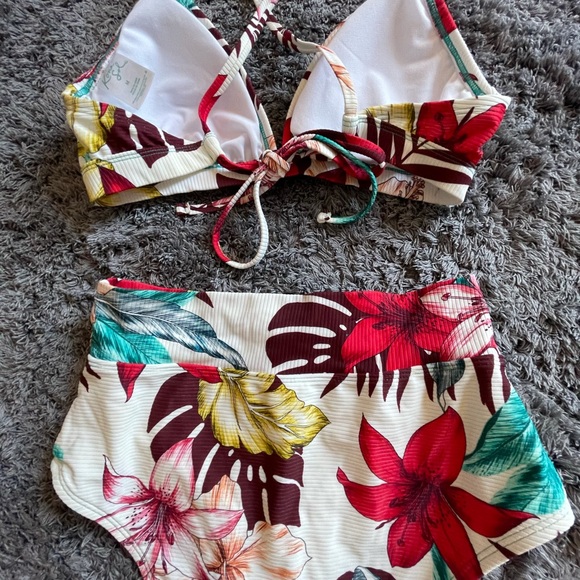 High Wasted Ribbed Bikini - Picture 11 of 11